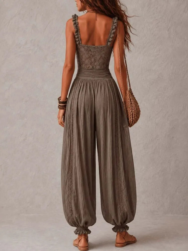 Conjunto Boho de Tul con encaje y pantalones bombachos.