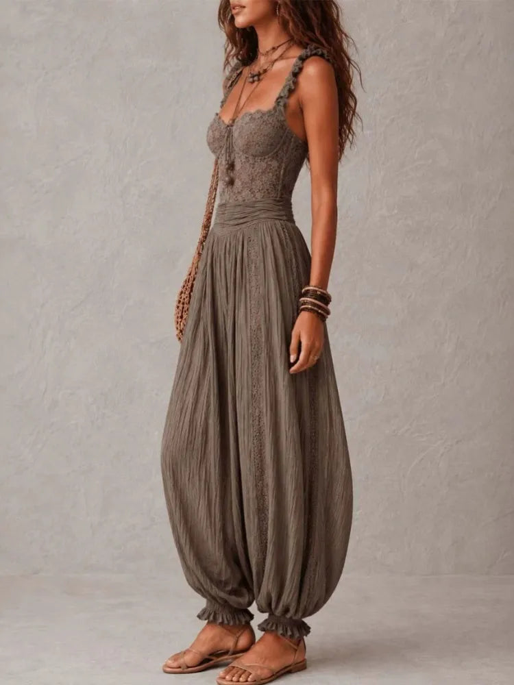 Conjunto Boho de Tul con encaje y pantalones bombachos.