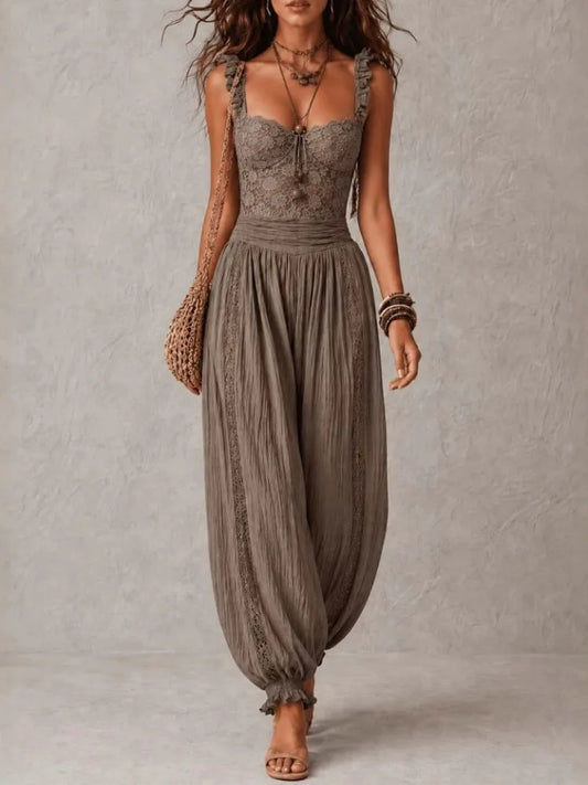 Conjunto Boho de Tul con encaje y pantalones bombachos.